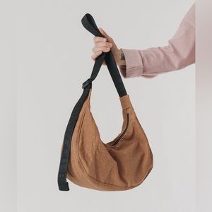 Baggu Medium Nylon Crescent Bag in Pinto